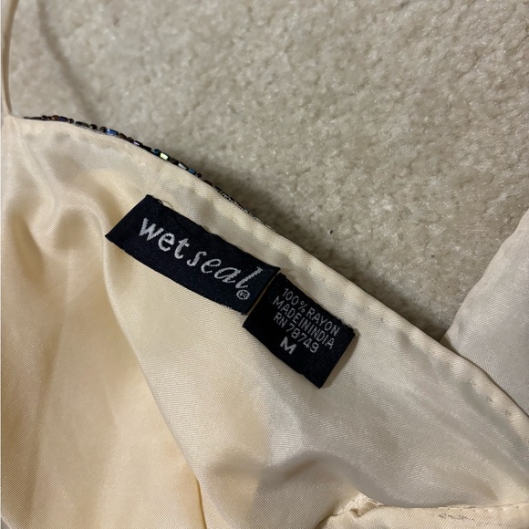 Wet Seal Y2K Beaded Backless Halter Top - Picture 3 of 3